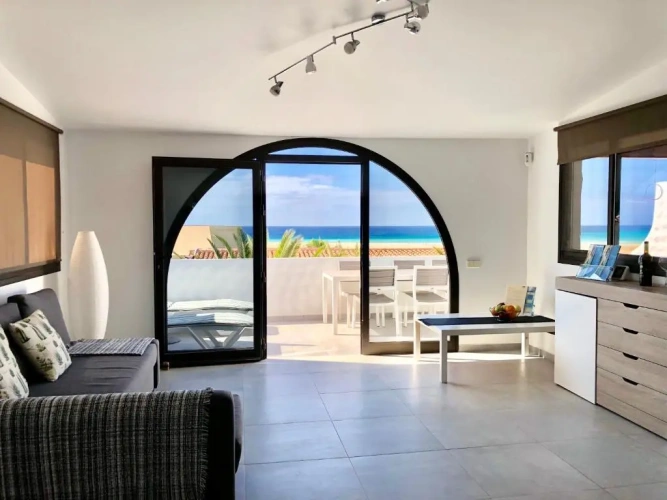 Apartment with sea view