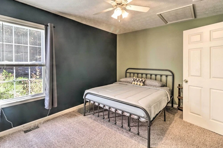 5 Bedrooms Cottage
