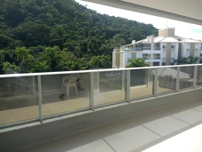 3 Bedrooms Apartment