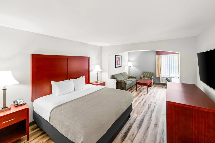 Quality Inn & Suites Richburg I-77