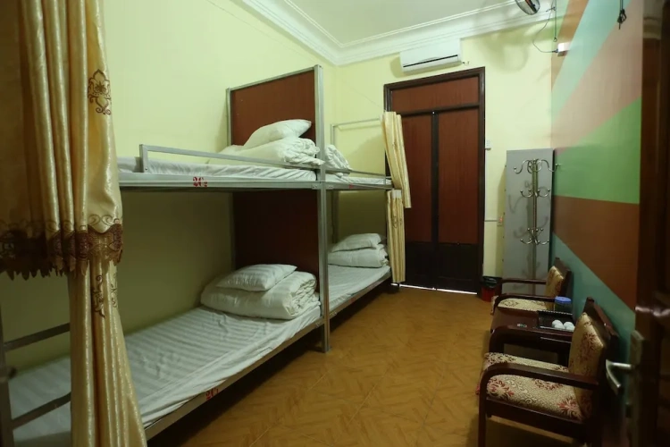 Bed in Dorm with balcony