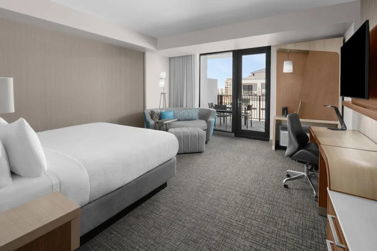 Standard Double room with balcony and with pool view