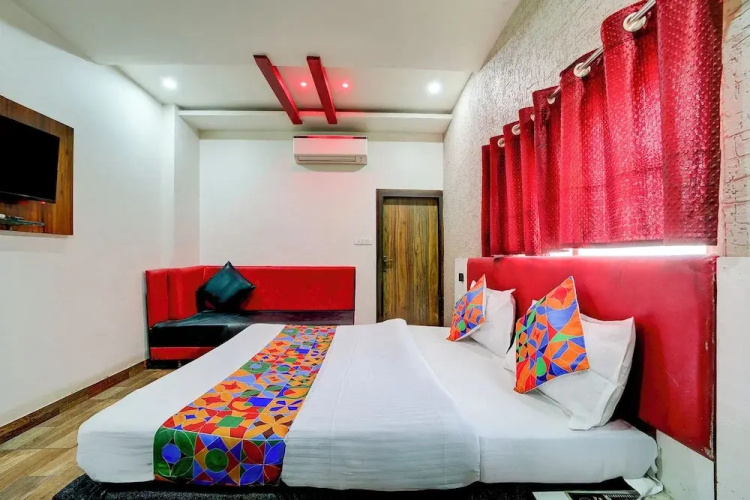 Fabhotel Ceerock