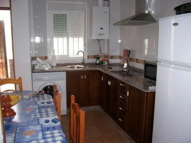 2 Bedrooms Cottage