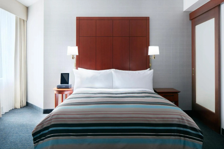Central Loop Hotel