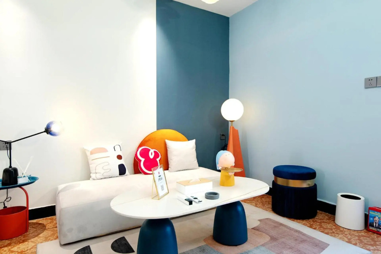 Locals Apartment House 40