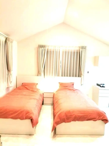2 Bedrooms Comfort room