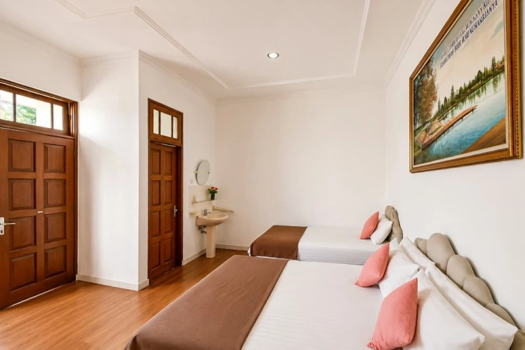 Standard Family room