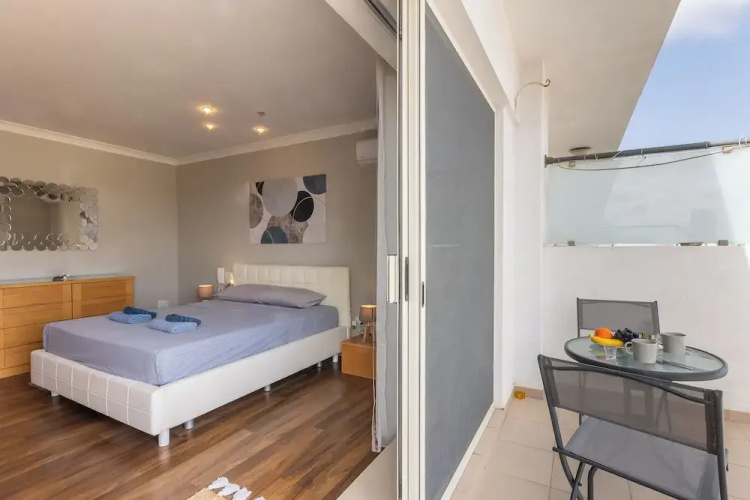Modern and Comfortable Apart Savoy Garden