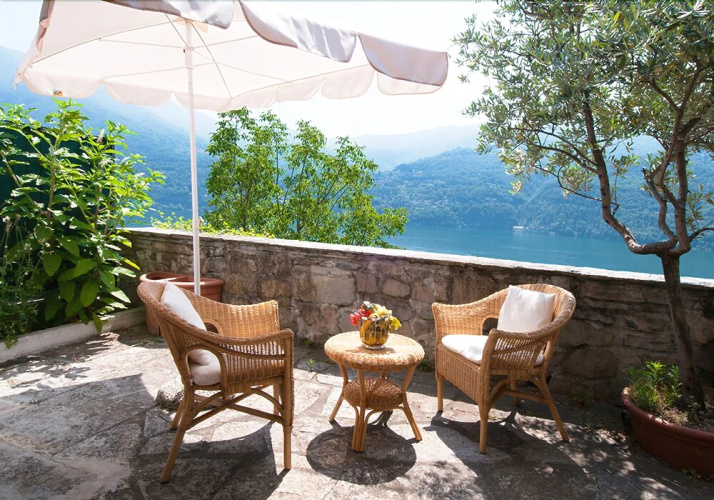 Lake Como Apartments