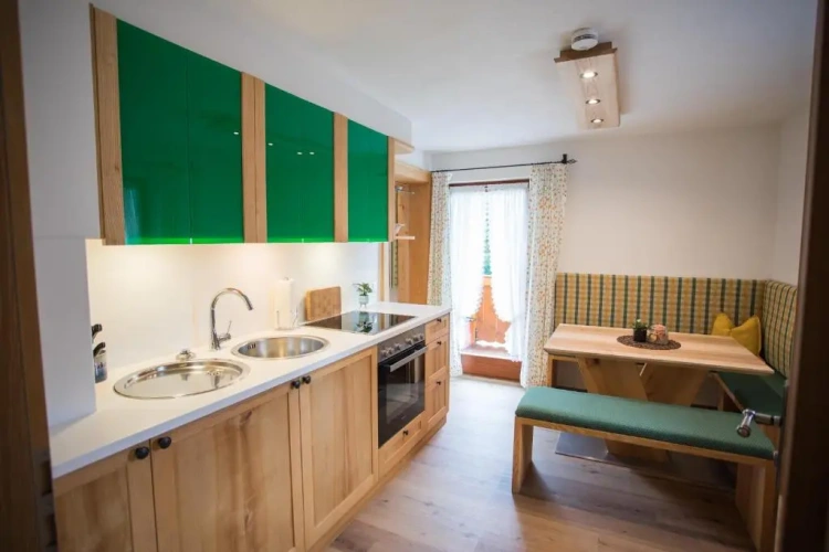3 Bedrooms Apartment