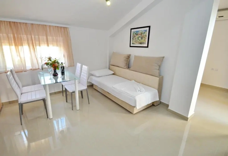2 Bedrooms Deluxe Apartment