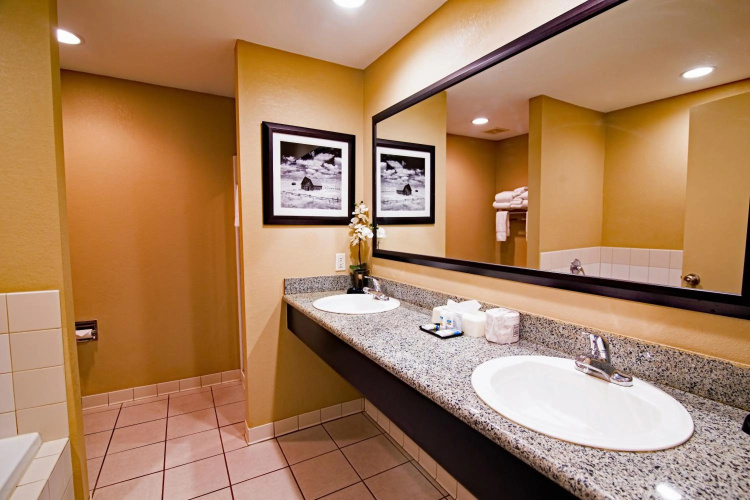Heritage Inn photo 10