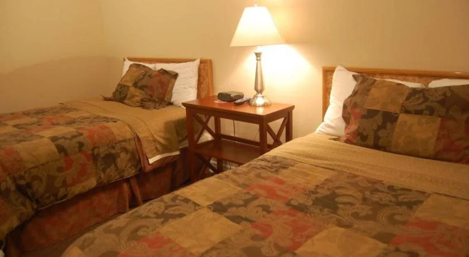 Barons Motor Inn