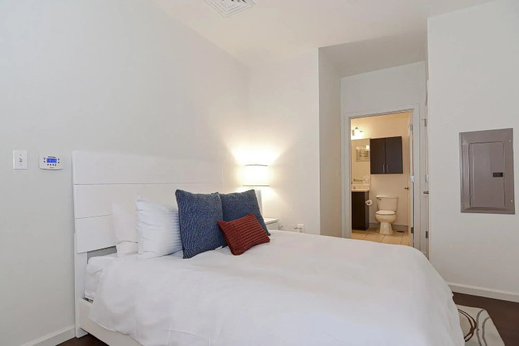 Global Luxury Suites East Boston