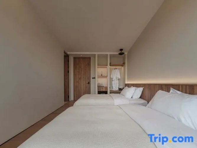 5 Bedrooms Standard room