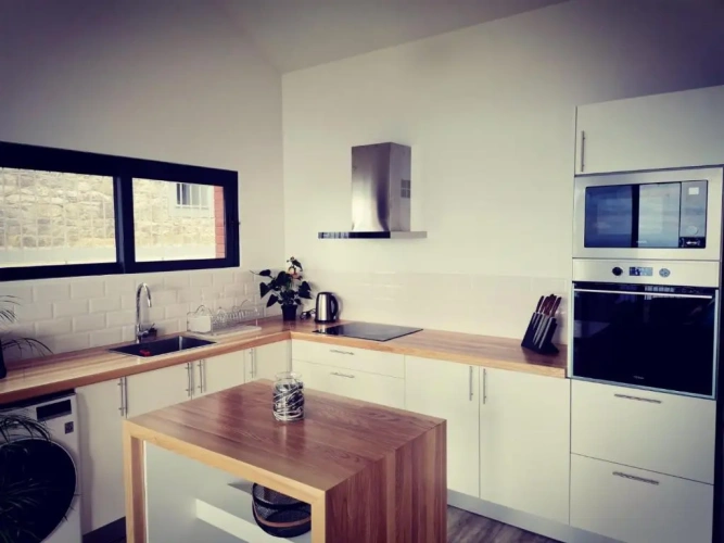 2 Bedrooms Cottage