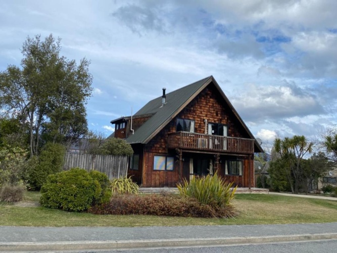 4 Bedrooms Cottage