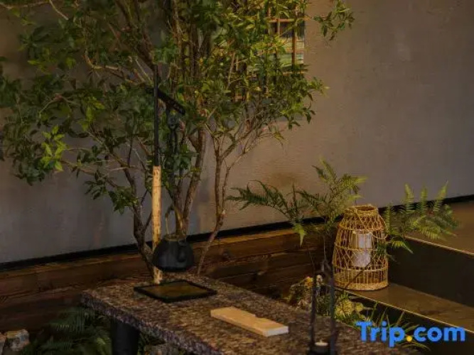 Shiwu · EverHill Onsen Retreat