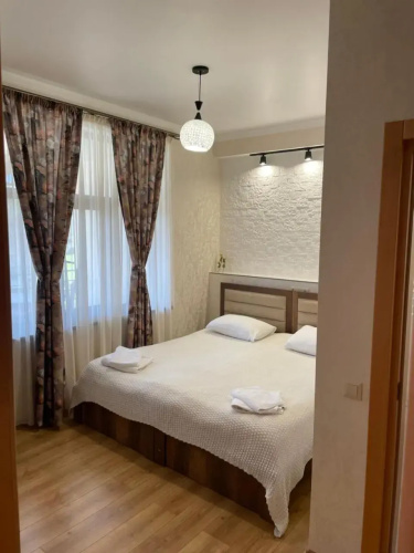 Niniko Shampriani Guest House