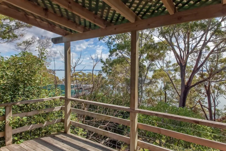 Thurlow Avenue, 48