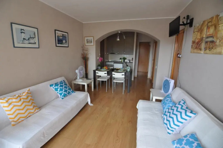 RNET - IR 27-B Studios Roses Costa Brava