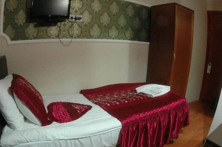 Emin Hotel