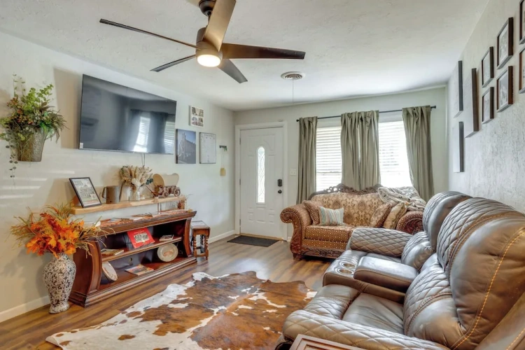 3 Bedrooms Cottage