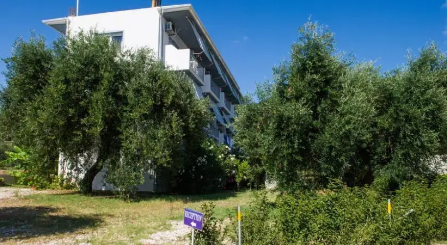 Studios Avra