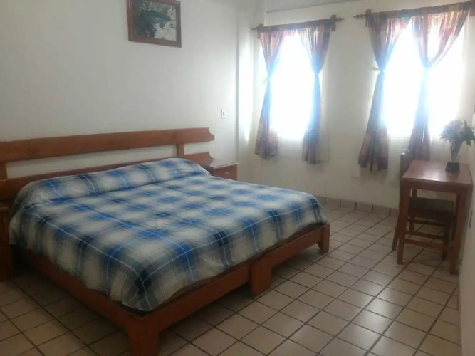 Hotel Monarca