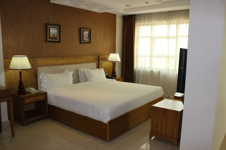 1 Bedroom Standard Double room with city view
