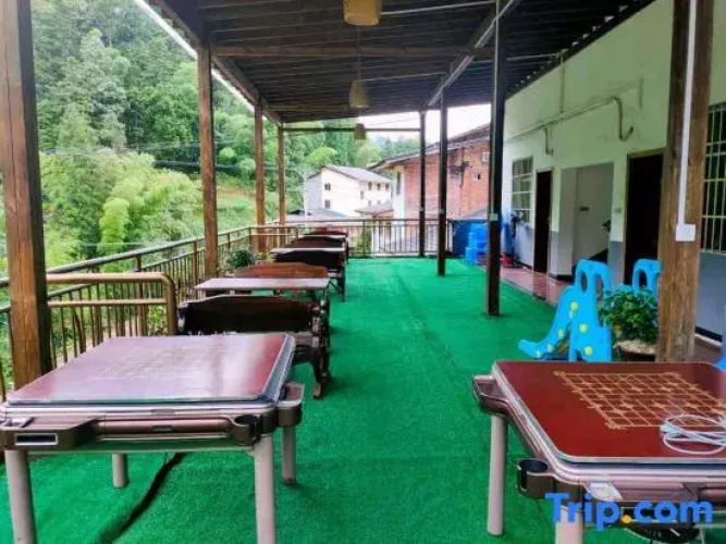 Baicaoyuan Farm Stay
