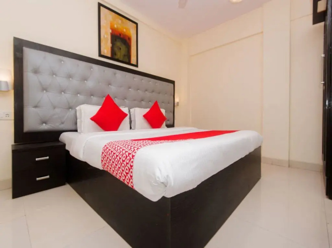 Blue Sapphires By OYO Rooms