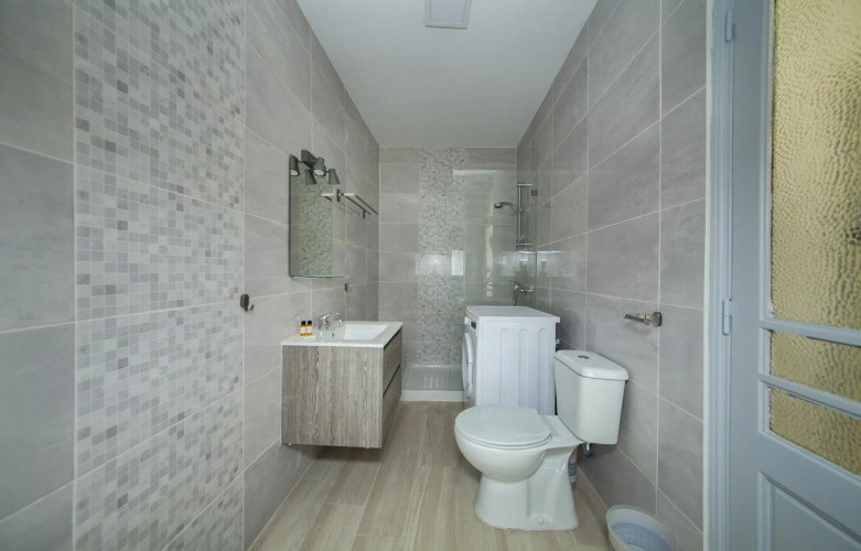 A46 - Oliveira Downtown Apartment