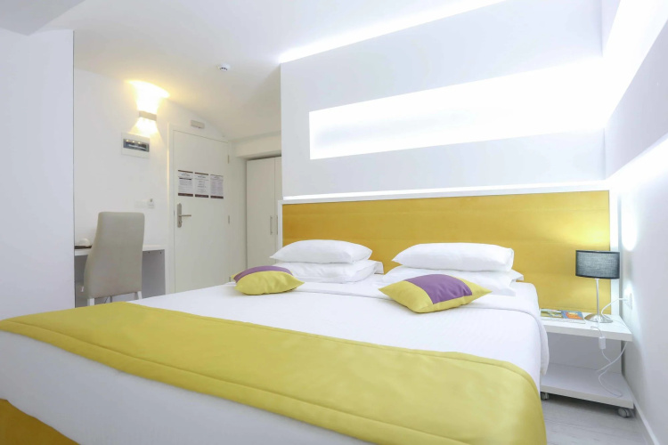 HOTEL LIBRIS boutique