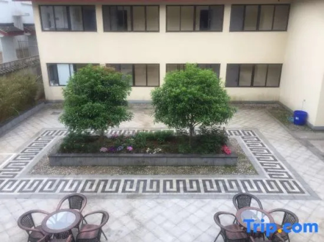 Zizai Hotel