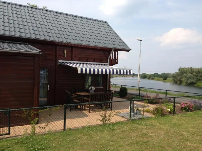 3 Bedrooms Cottage