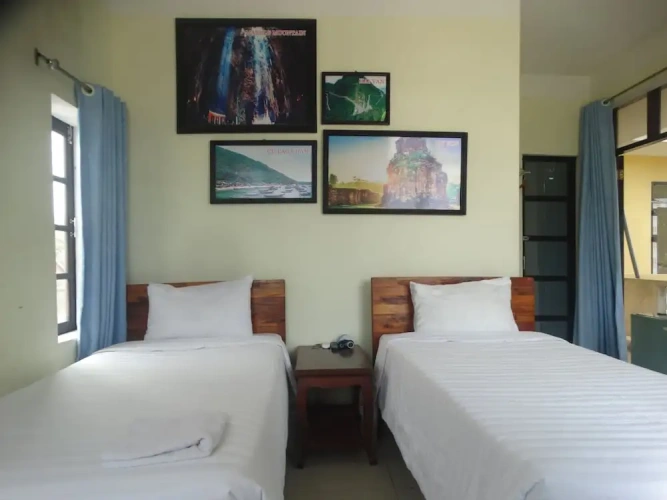 Standard Twin room with balcony and with garden view