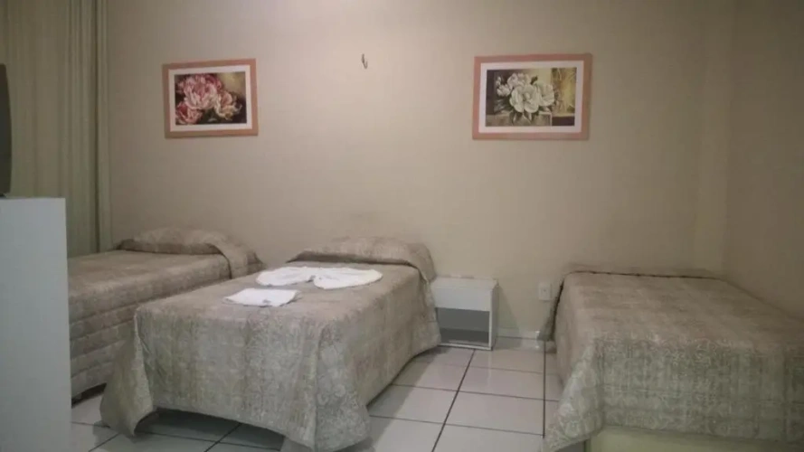 Standard Triple room