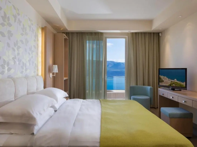 Grand Suite with panoramic sea view
