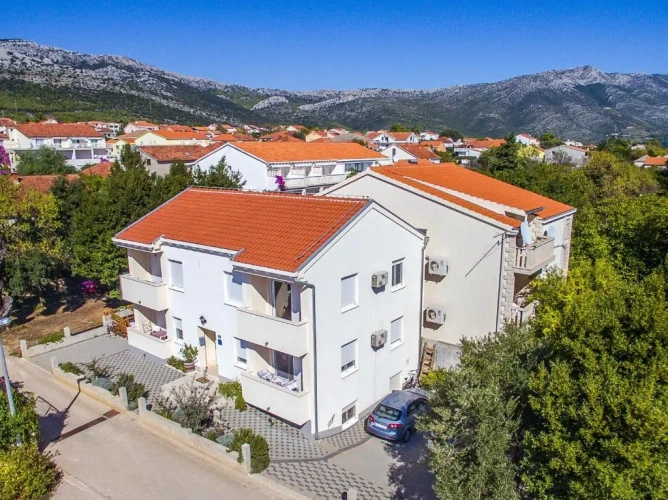 1 Bedroom Apartment with balcony