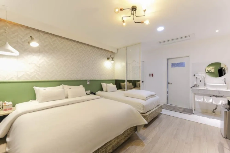 Premier Twin room