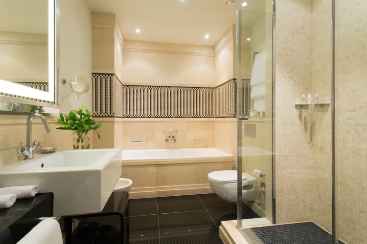 Deluxe room with balcony