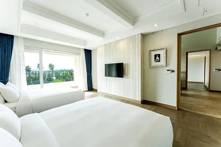 Penthouse Suite
