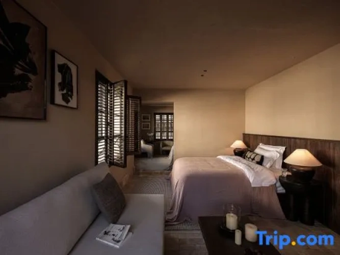Family Suite with courtyard view