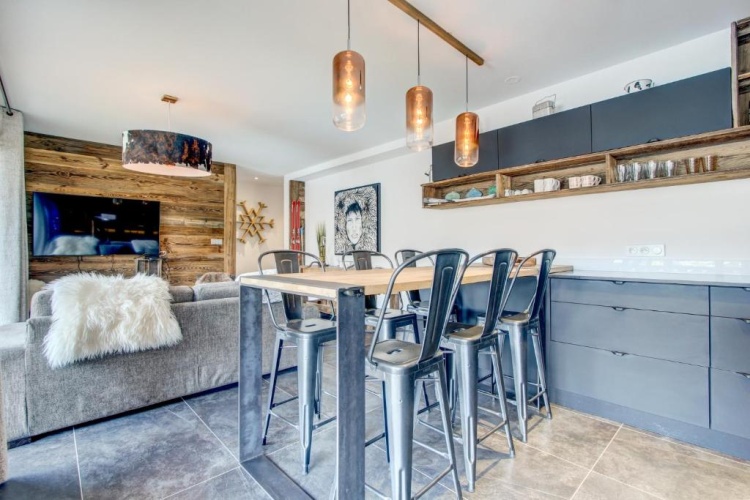 3 Bedrooms Apartment