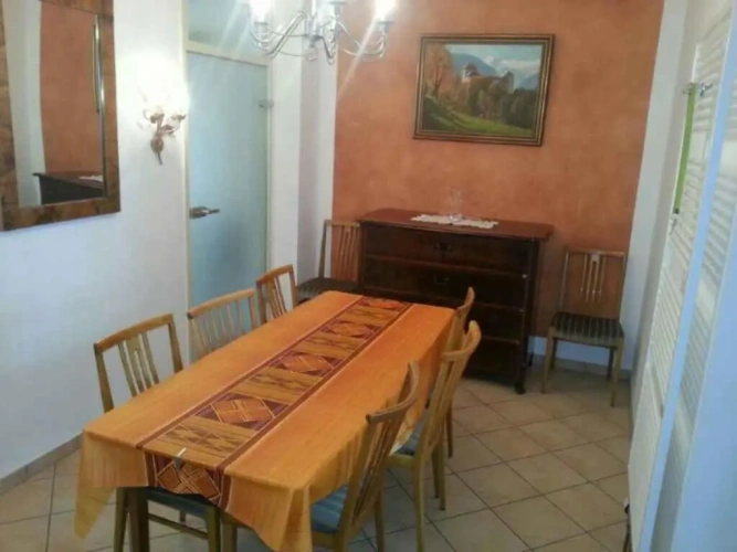 2 Bedrooms Apartment with garden view
