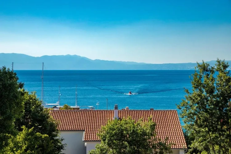 2 Bedrooms Apartment with balcony