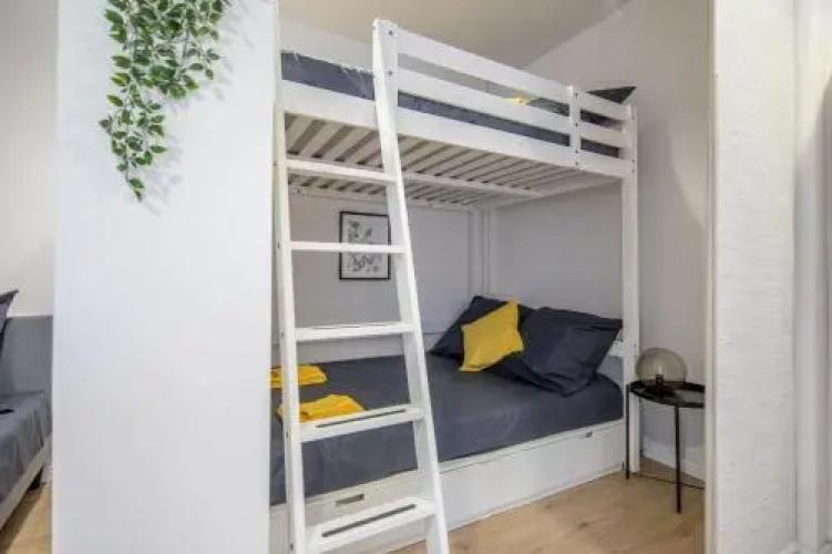 Studio Loft with Walk-in Rain-shower