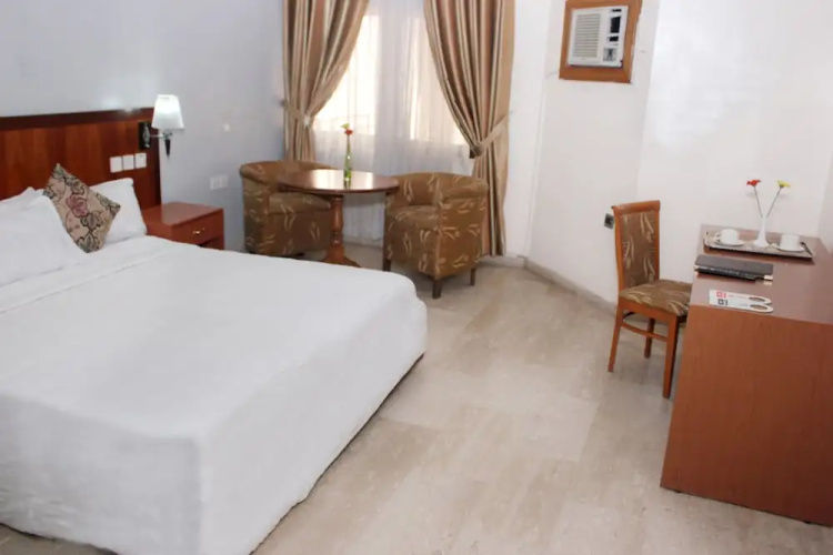 Princeville Hotels